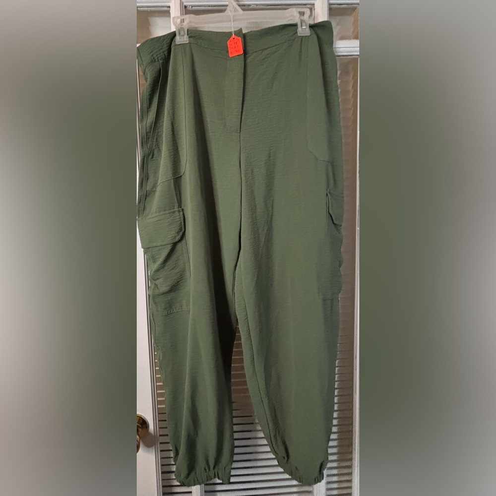 Sofia by Sofia Vergara Green Cargo Pants